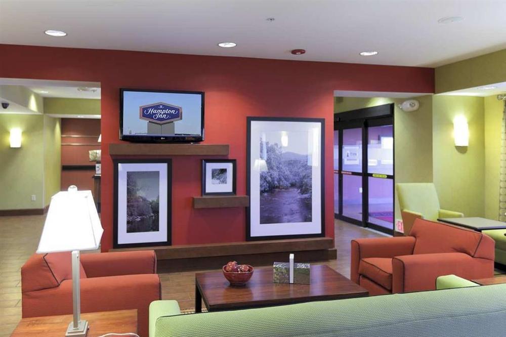 Hampton Inn Yorkville Interior photo